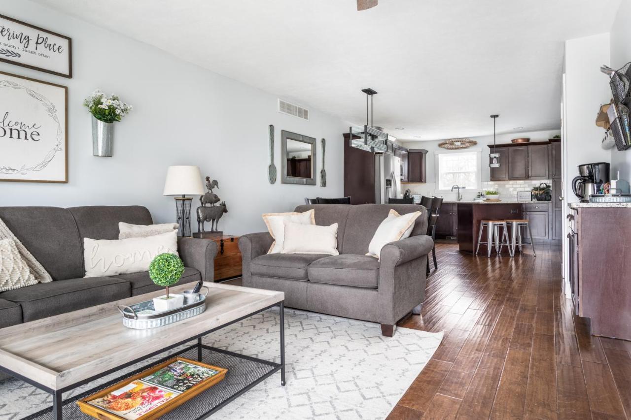 “hygge” 3bdr Townhouse, Close To Beach, Park & Wineries! Hébergement de vacances Traverse City