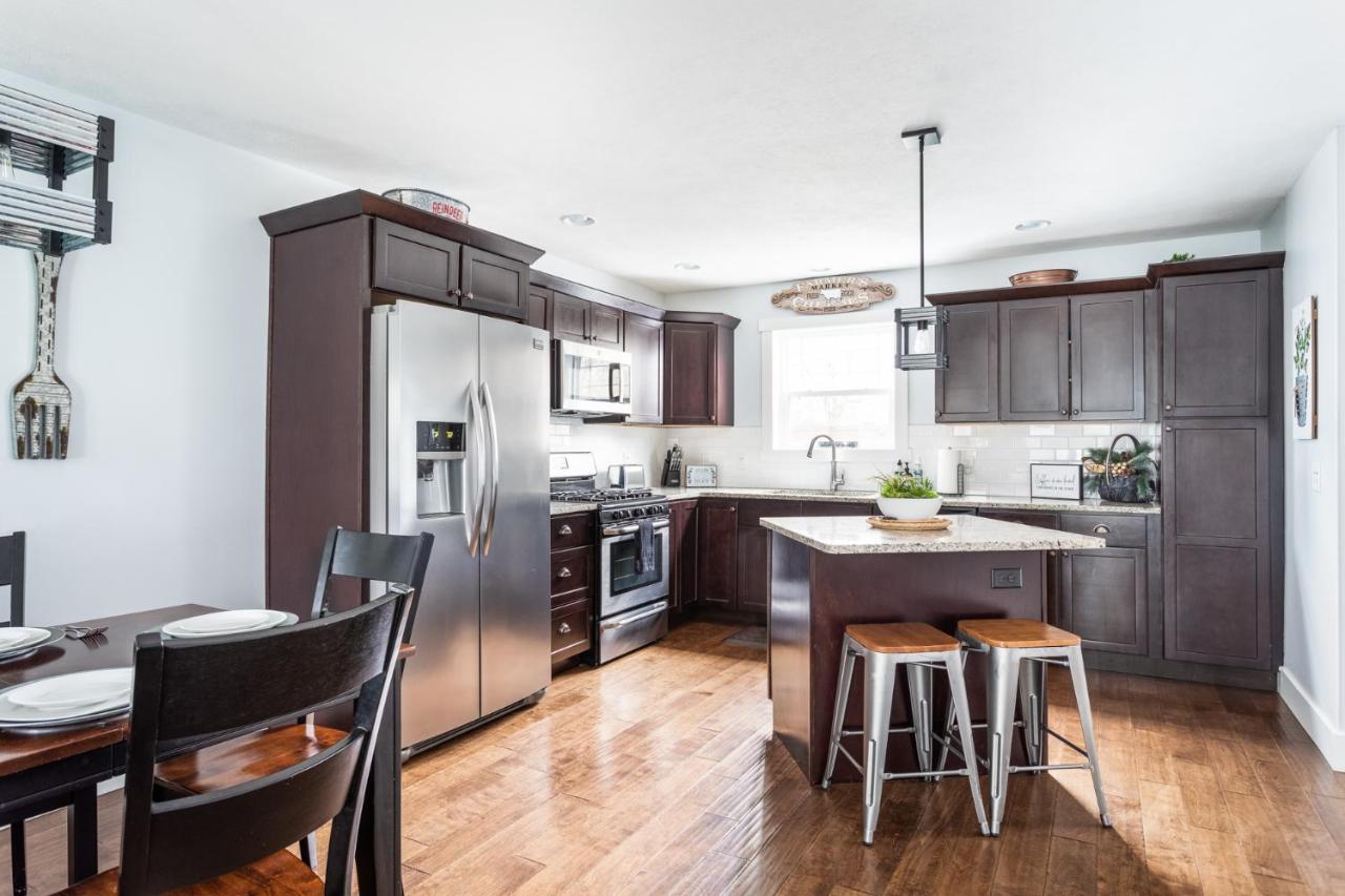 “hygge” 3bdr Townhouse, Close To Beach, Park & Wineries! Hébergement de vacances Traverse City